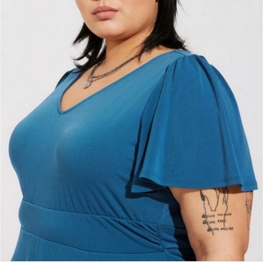 Torrid Crepe Flutter Sleeve Dress 0X - Picture 5 of 10